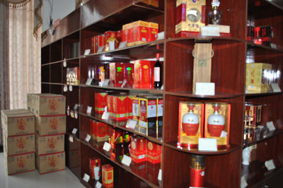 廣源酒業-廣西浦北縣食品提供廣源酒業的相關介紹、產品、服務、圖片、價格生豬屠宰,生豬繁育養殖,酒類批發零售,餐飲旅業、欽州市農業產業化重點龍頭企業、廣西食品行業十強企業、廣西食品行業節能減排先進企業、